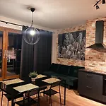 Cosy - Ksiecia Witolda Street - View - Parking Place