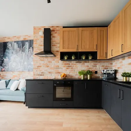 Cosy - Ksiecia Witolda Street - View - Parking Place * Wroclaw