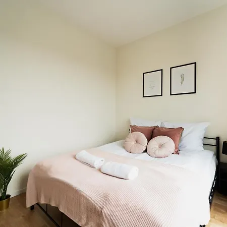 Daire Cosy - Ksiecia Witolda Street - View - Parking Place *