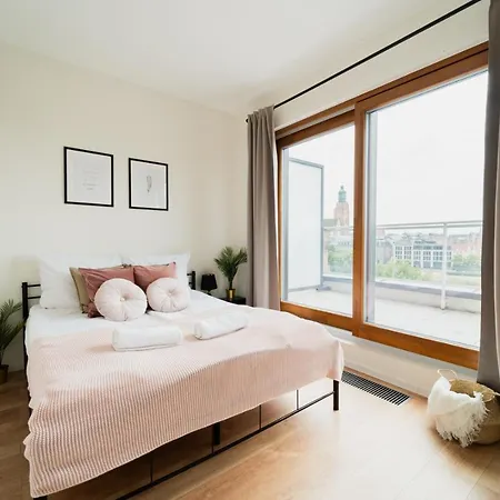 Cosy - Ksiecia Witolda Street - View - Parking Place