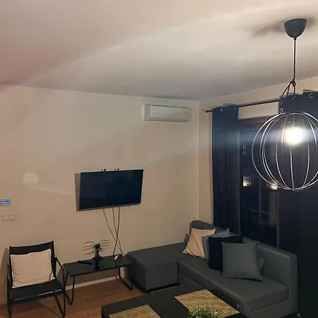 Cosy - Ksiecia Witolda Street - View - Parking Place