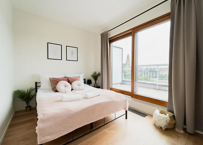 Cosy - Ksiecia Witolda Street - View - Parking Place