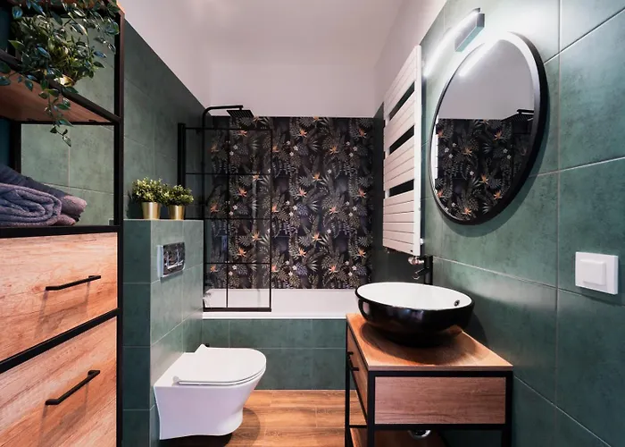 Cosy - Ksiecia Witolda Street - View - Parking Place *